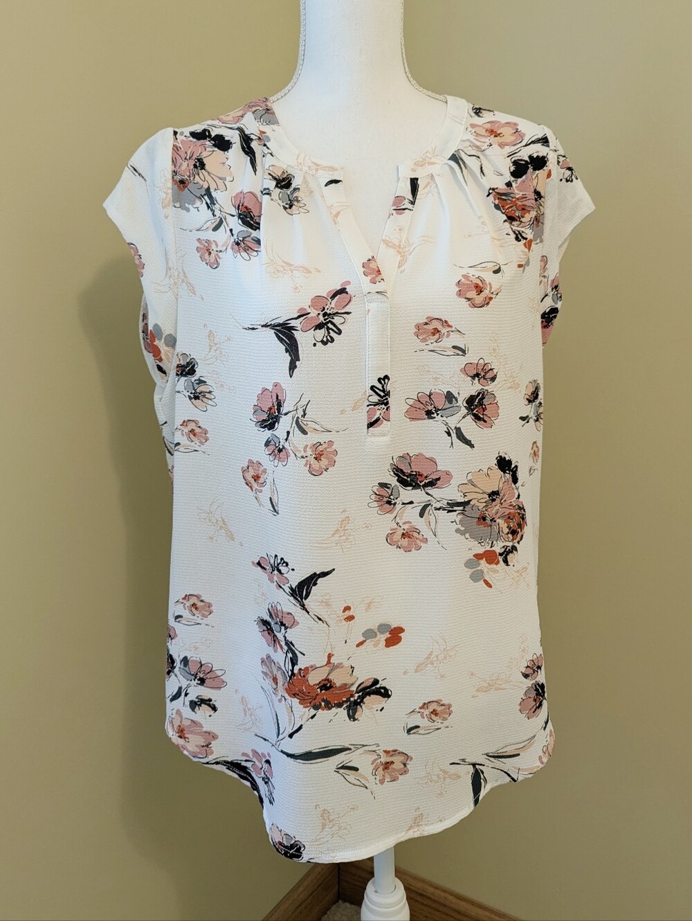 Women's Floral Cap-Sleeve Blouse - White with Pink Floral